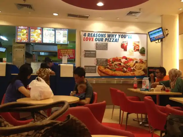 Gambar Makanan Domino's Pizza 9