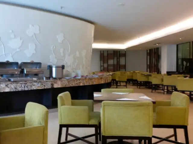 Gambar Makanan Anggrek Coffee House - Asean Int'l Hotel 3