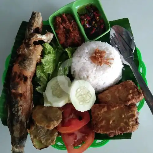 Gambar Makanan Ikan Bakar Mom S Soya, Simpang Bakaran Batu 16