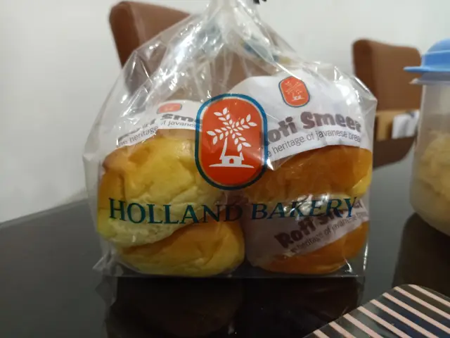 Gambar Makanan Holland Bakery 17
