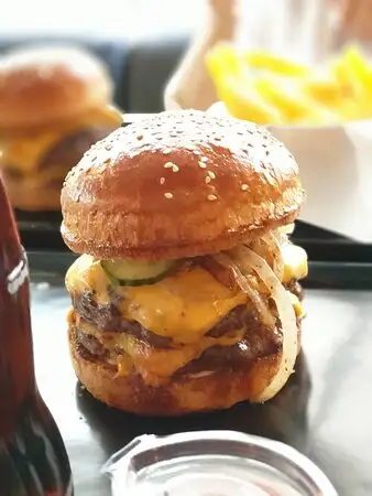 Unique Burgers'nin yemek ve ambiyans fotoğrafları 1
