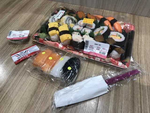 Gambar Makanan Sushi & Sashimi 14