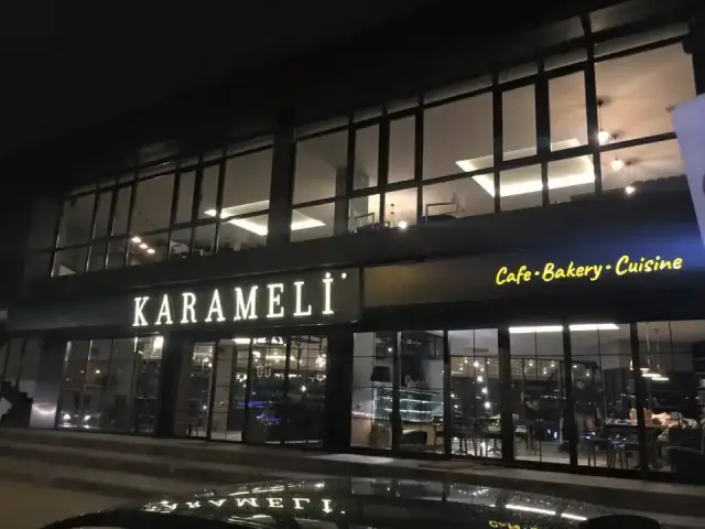 Karameli Cafe Bakery'nin yemek ve ambiyans fotoğrafları 3