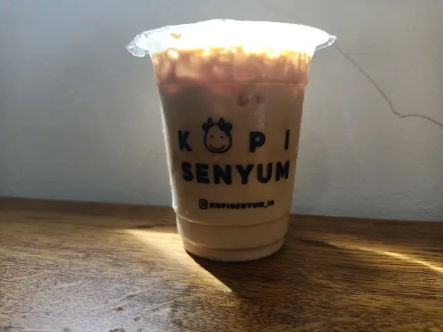 Gambar Makanan Kopi Senyum 12