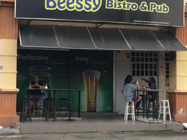 Beessy Bistro & Pub Food Photo 1