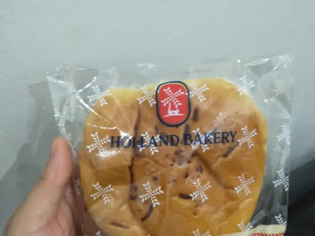 Gambar Makanan Holland Bakery 3