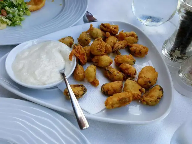 Hisar Balıkçısı Anadolu Hisarı'nin yemek ve ambiyans fotoğrafları 60