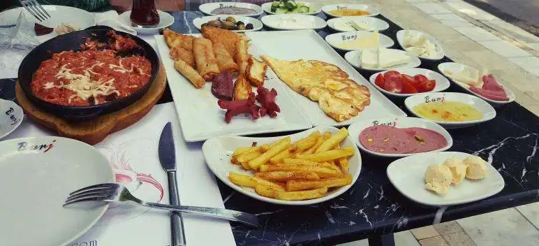 Burj Cafe'nin yemek ve ambiyans fotoğrafları 73