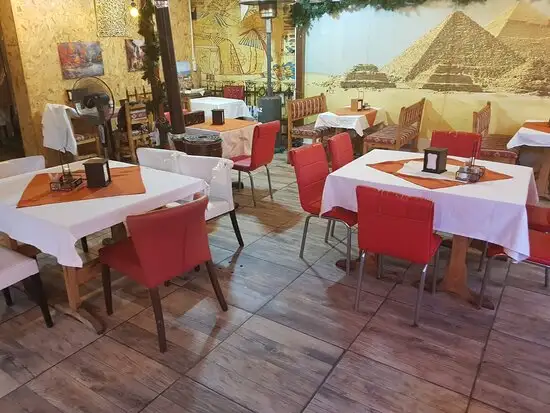 Pyramid Cafe&Restaurant Goztepe'nin yemek ve ambiyans fotoğrafları 1