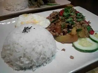 Aroy Dee Thai Cafe Food Photo 2