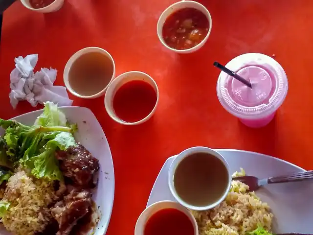 Nasi Ayam Periuk Besar Food Photo 3