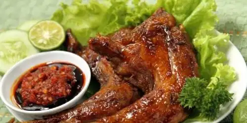 Ayam Bakar Dan Tongseng Pak Sadi, Haji Kair