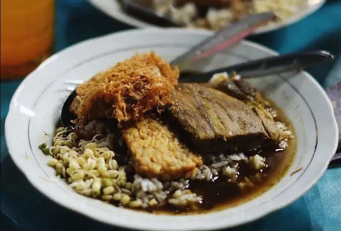 Gambar Makanan Rawon Gajah Mada 2