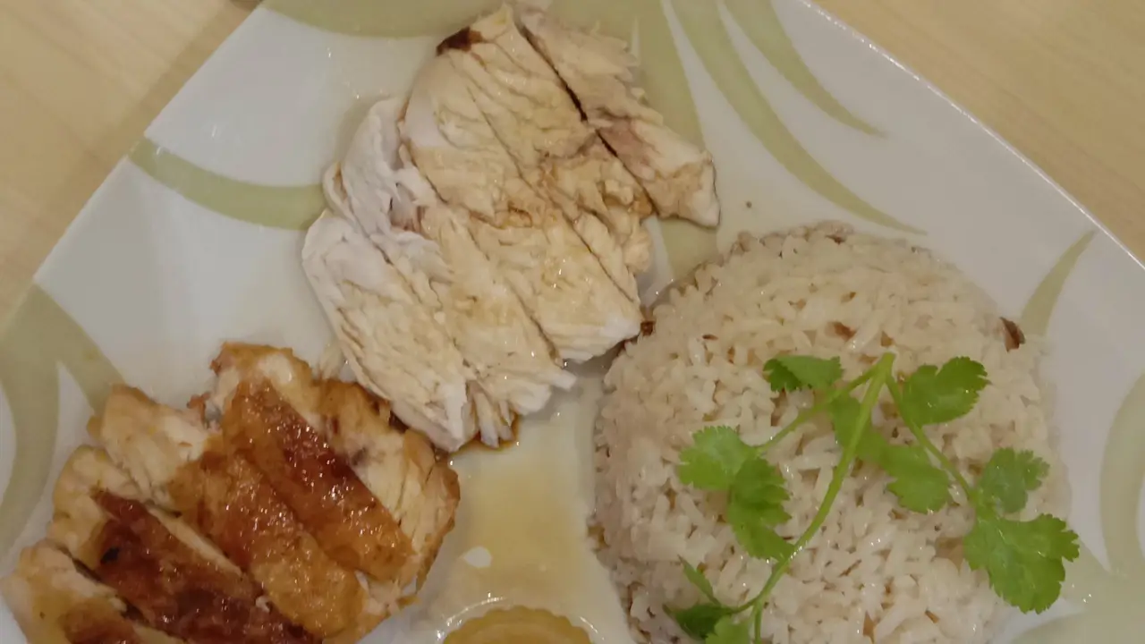 Hainan Chicken Rice Singapura