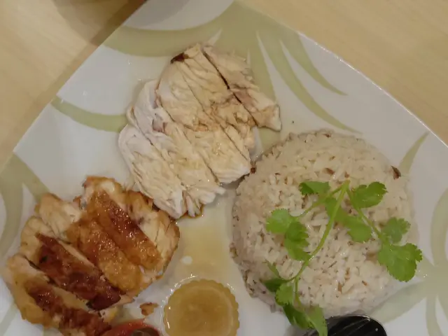 Gambar Makanan Hainan Chicken Rice Singapura 1