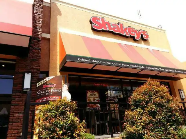 Shakey's Food Photo 20