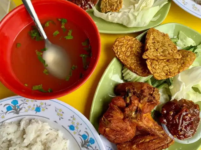 Nasi Ayam Penyet Mak Lampir Food Photo 9