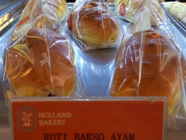 Gambar Makanan Holland Bakery 4