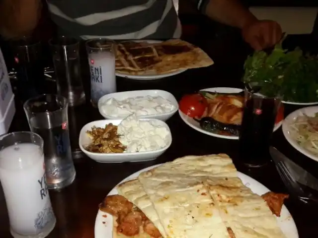 Köşem Restaurant & Lahmacun'nin yemek ve ambiyans fotoğrafları 2