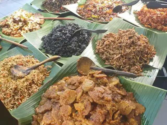 Gambar Makanan Nasi Pedas Bali Made 4