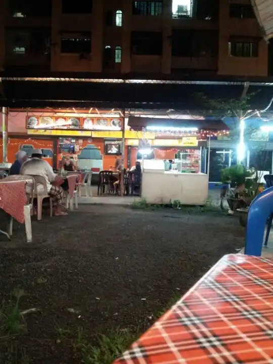 kedai Makan Hamster Terbaik