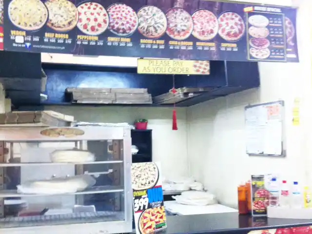 Fatboy's Pizza Pasta Food Photo 4