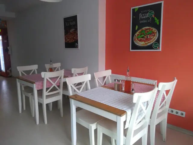 Pizza Nella İtaliano'nin yemek ve ambiyans fotoğrafları 4