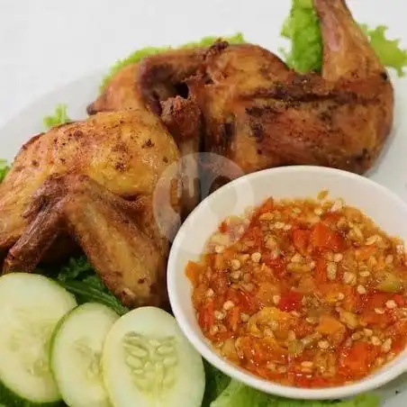 Gambar Makanan Ayam Lalapan Mbok Rizky 12