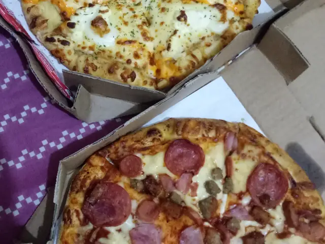 Gambar Makanan Domino's Pizza 3