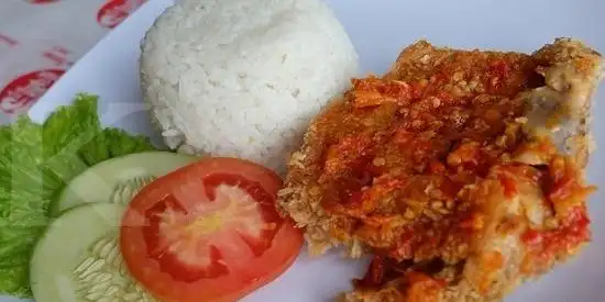 Ayam Geprek Madu Dan Roti Jhon, Gayungan