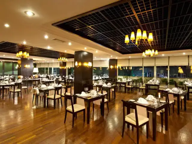 Safir Restaurant - Dedeman Ankara Hotel'nin yemek ve ambiyans fotoğrafları 2