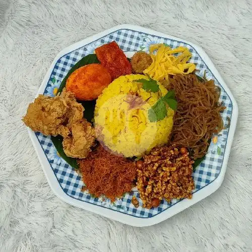 Gambar Makanan Nasi Kuning Mak Na, Jl Sriti No 7 Batu 4