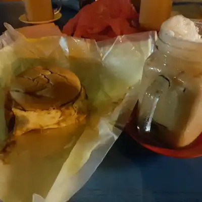 Pak Long Burger