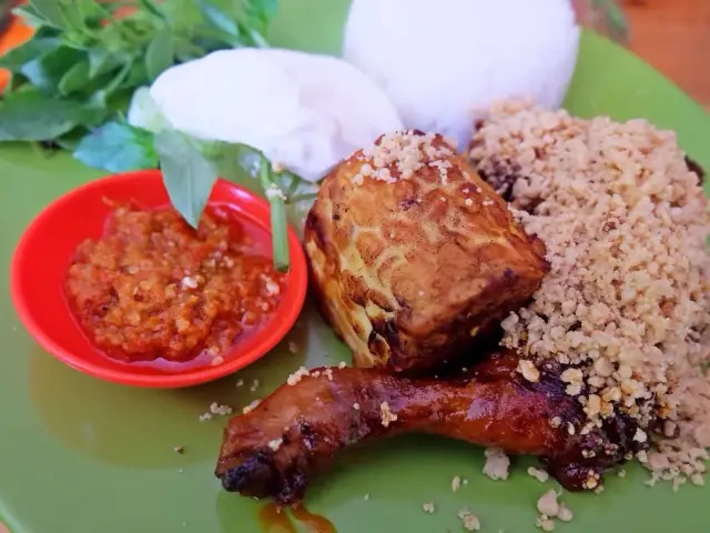 Gambar Makanan Ayam Bakar Mas Mono 11