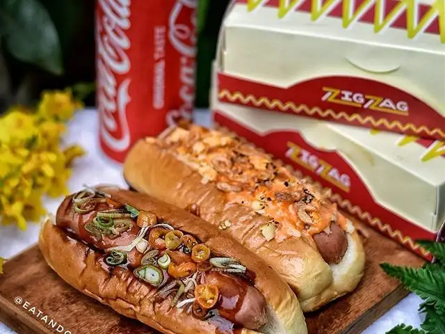 Gambar Makanan ZigZag Hotdogs 1