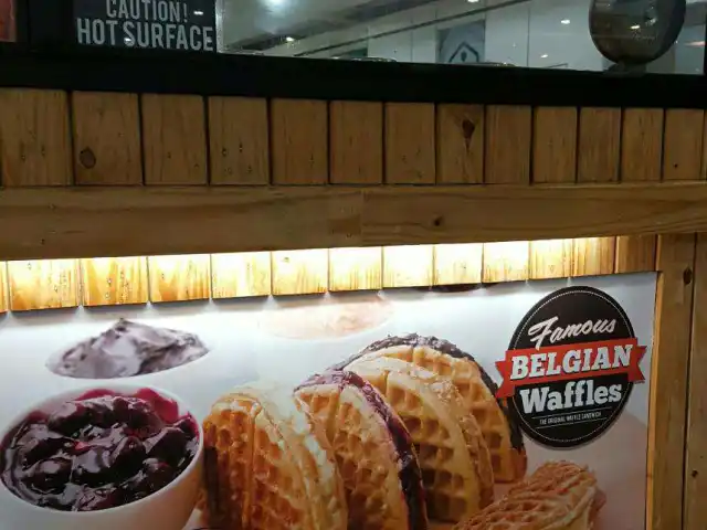 Famous Belgian Waffles Food Photo 9