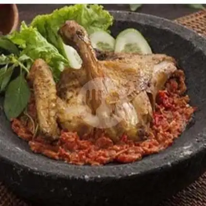 Gambar Makanan Ayam Geprek Mama Menthik, Gubeng 12