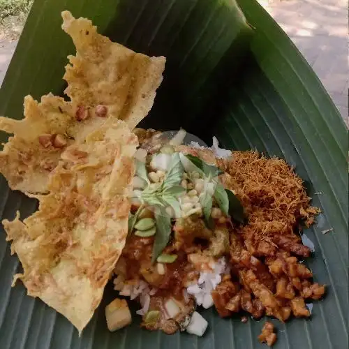 Gambar Makanan Pecel Pincuk Madiun Bu Budi Asli, Kedungkandang 1