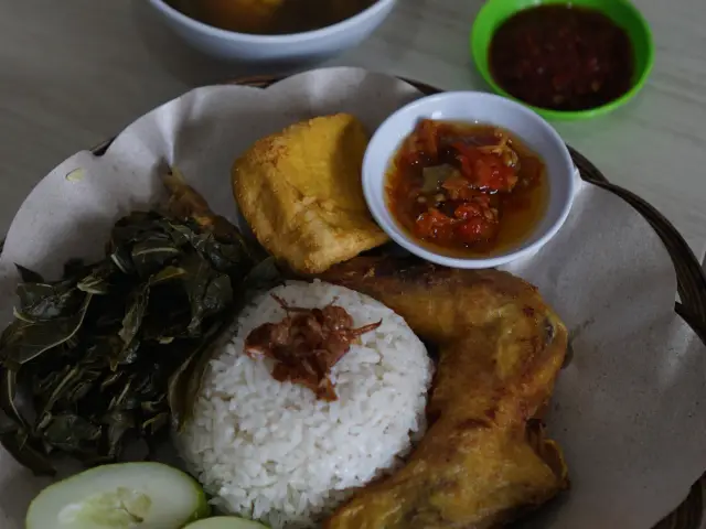 Gambar Makanan Ayam Goreng Tojoyo 1