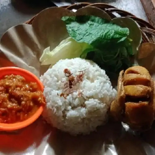 Gambar Makanan Warung Pecel Lele Pakde Lan, Melawai 1