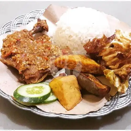 Gambar Makanan Ayam Gepuk Pak Gembus, Medan - Sekip 7