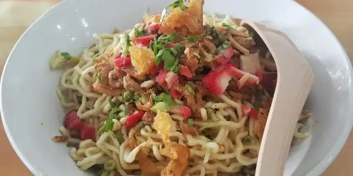 Mie Pangsit Cahaya, Medan Timur