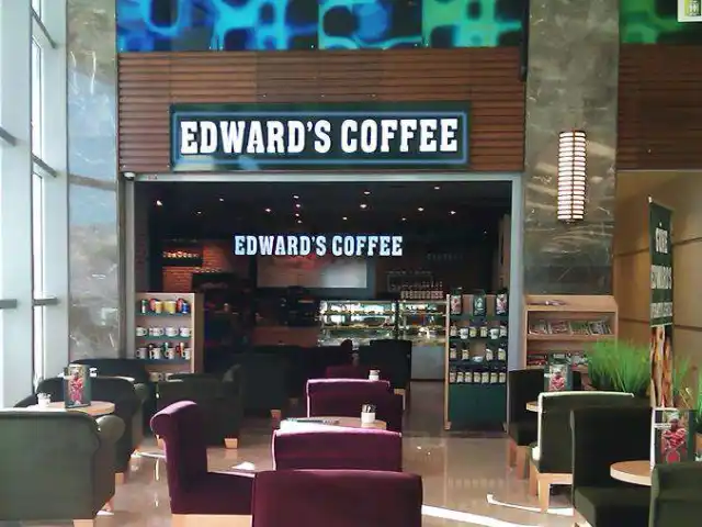 Edward's Coffee'nin yemek ve ambiyans fotoğrafları 3