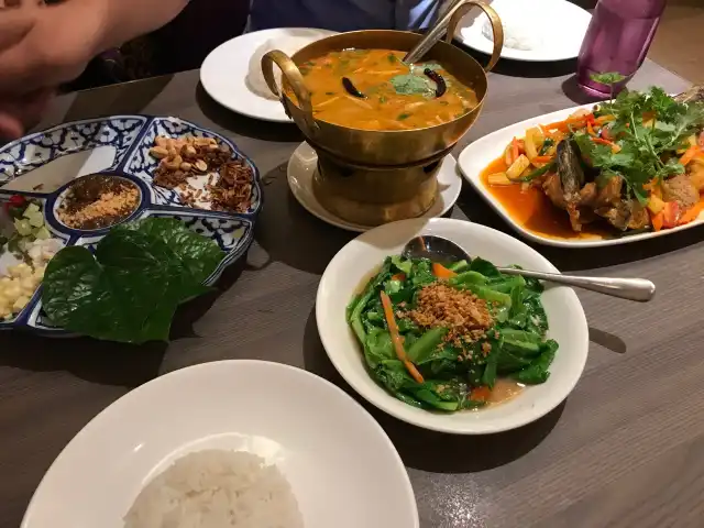 Para Thai Food Photo 13
