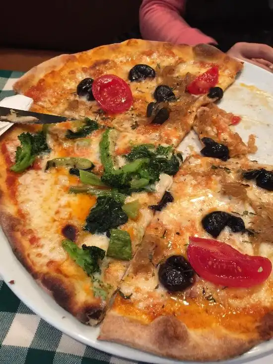 Pizzeria Pidos'nin yemek ve ambiyans fotoğrafları 19