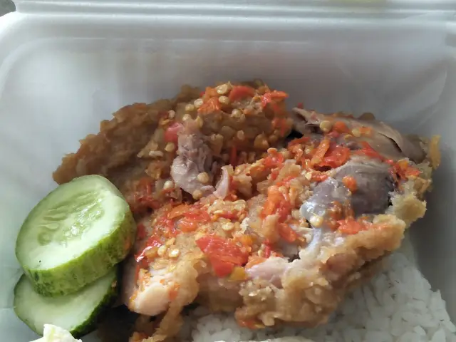 Gambar Makanan AyamGeprekJuara 9