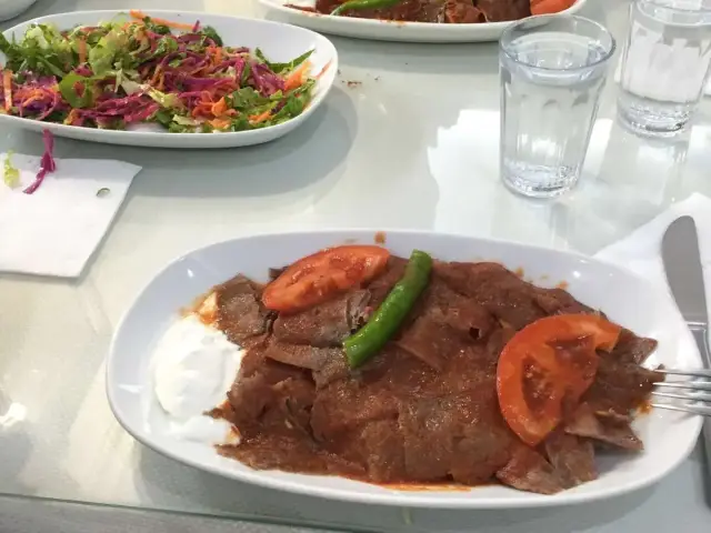 Meshur Inegöl Köfte Iskender'nin yemek ve ambiyans fotoğrafları 2