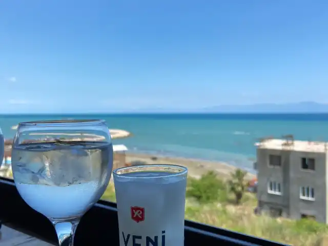 Yazlıque Pansiyon & Restaurant'nin yemek ve ambiyans fotoğrafları 10