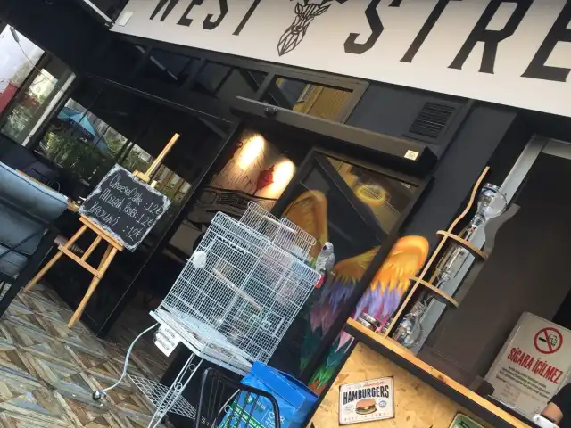 West Street Burger & Coffee'nin yemek ve ambiyans fotoğrafları 7