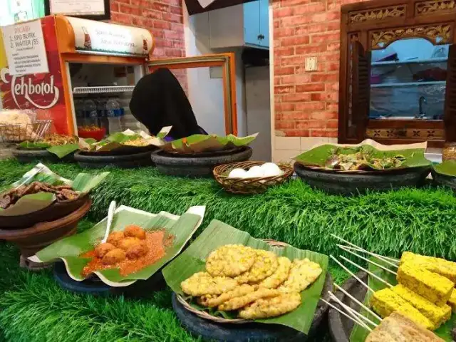 Gambar Makanan Nasi Uduk Kebon Kacang Nu Bang H. Ali 4